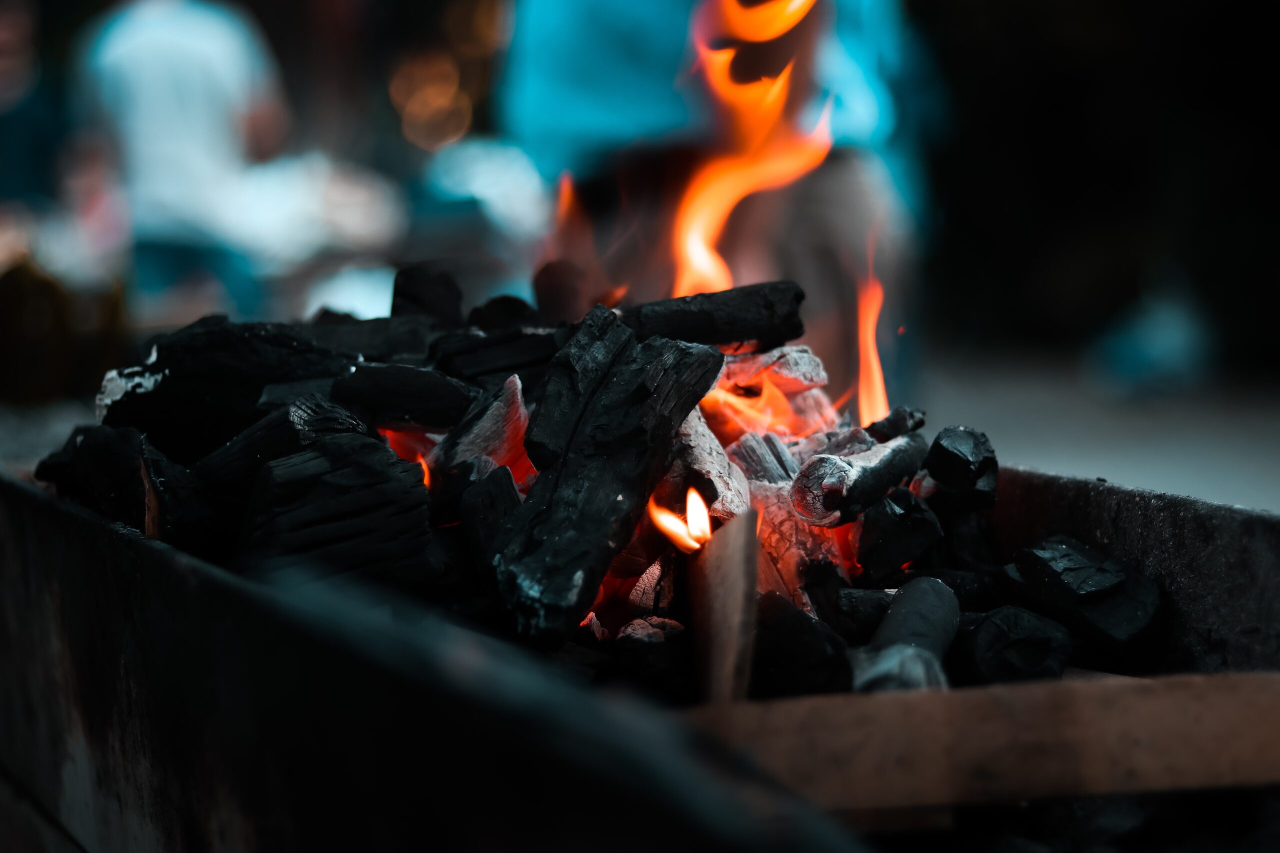 why a charcoal grill won't stay lit